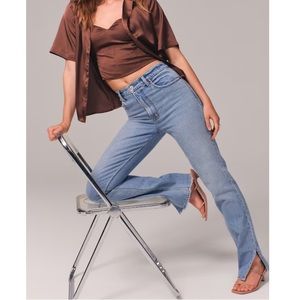 Abercrombie & Fitch Ultra High Rise 90s Straight Jean Light Vent Hem Size 26 / 2